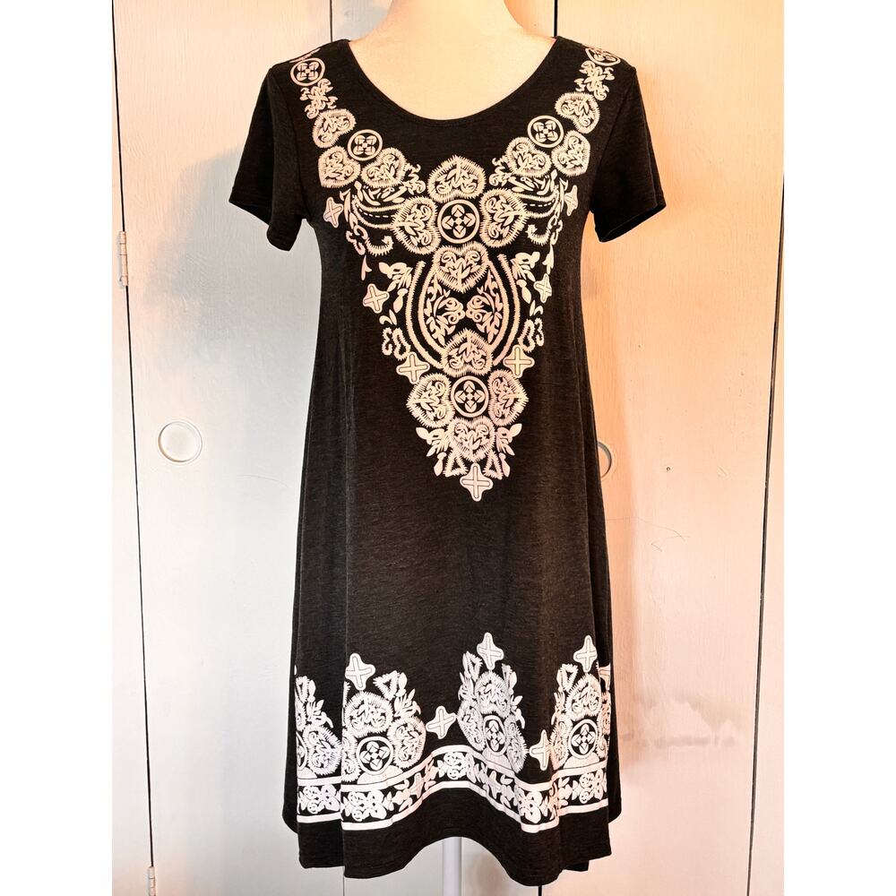 Exist Size Small Knit T-Shirt Dress‎ Gray with White Printed Pattern